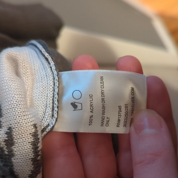 Tipsy Elves Sequin Santa Sweater, L/ FLAWED - Picture 5 of 5